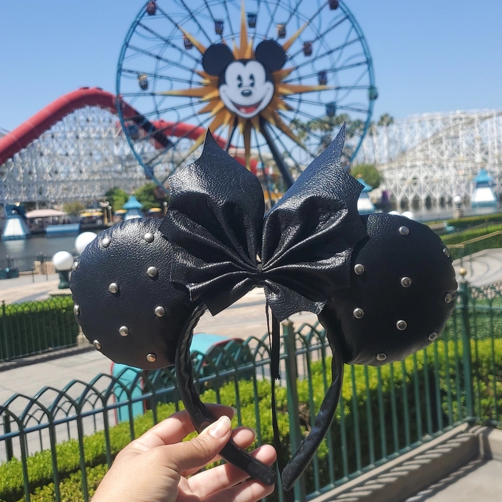 DISNEYLAND GOTH STUDDED MICKEY EARS